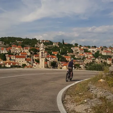 Feriehus Holiday Bobovisca Ložišće